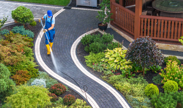 Best Garage Pressure Washing  in Wabasso, FL